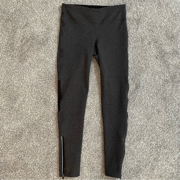 Rabbit Women's Size SM Activewear Running Gray Zip Ankle 26 x 25 Leggings - Picture 1 of 13